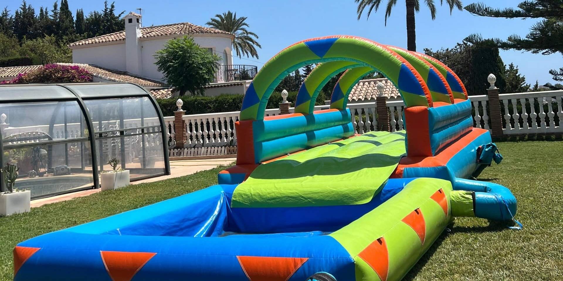 Deslizadera Hinchable con piscina