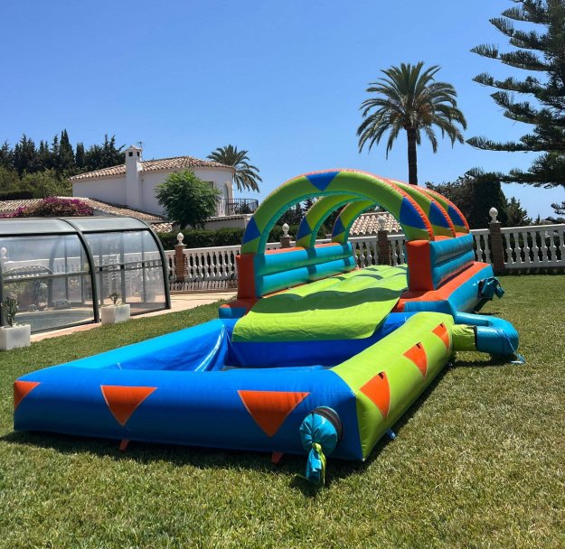 Deslizadera Hinchable con piscina